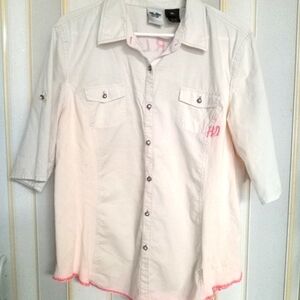 Women's Harley-Davidson button up the front shirt with adjustable sleeves.